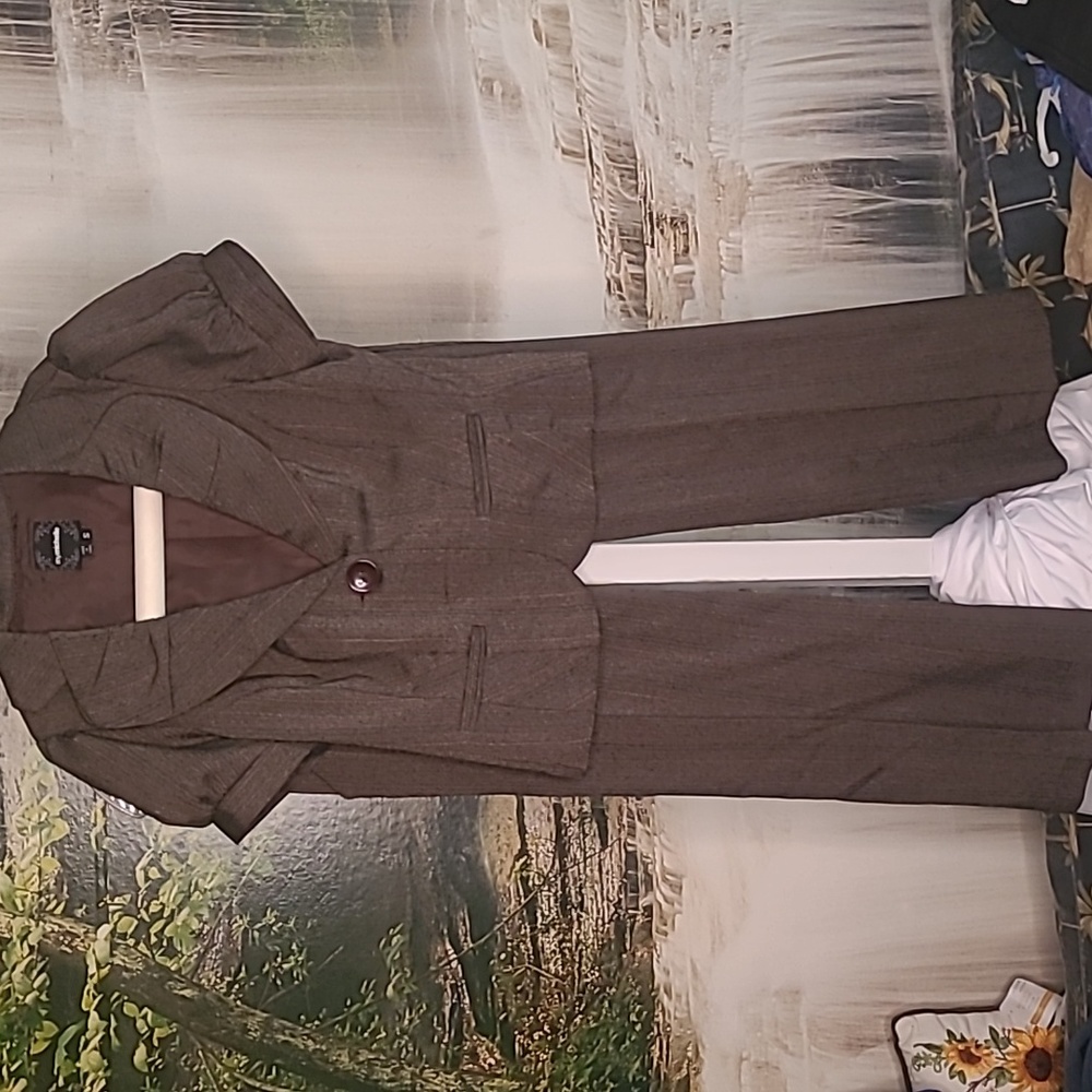 My Michelle Womens Small 2 piece business suit top & matching pants set brown